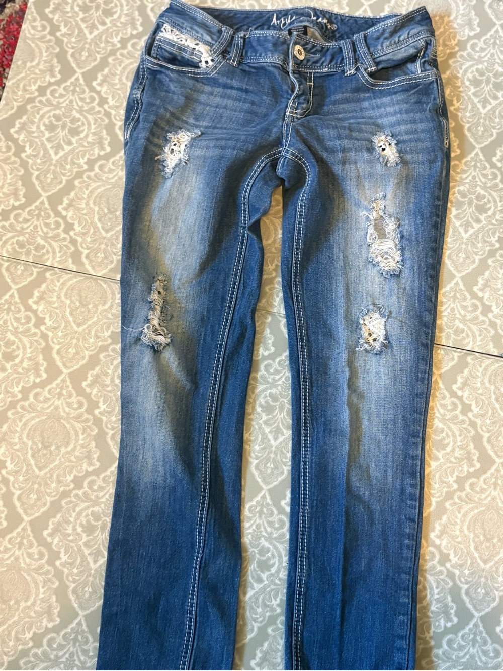 Ariya Distressed Skinny Jeans - Medium Blue